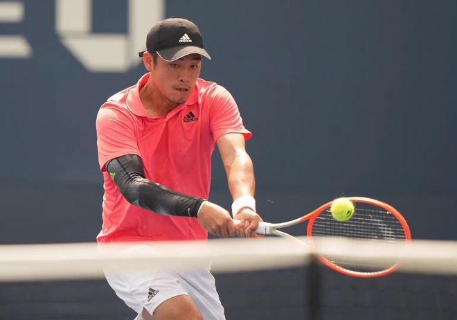 参赛者们跨 参赛者们跨