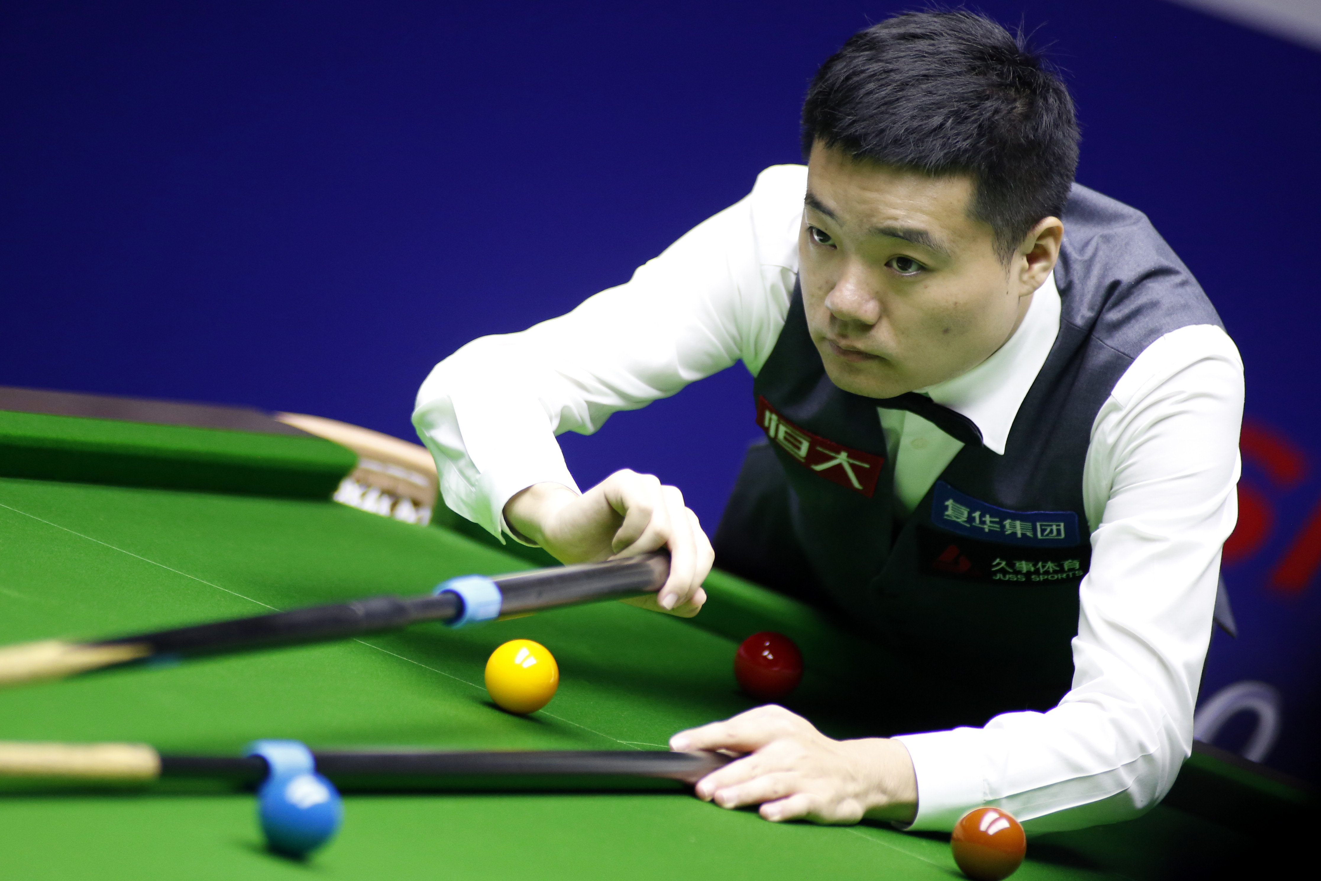 年轻观众的 年轻观众的